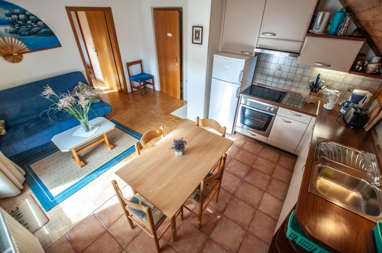 Guest House Alenka Бохин Екстериор снимка