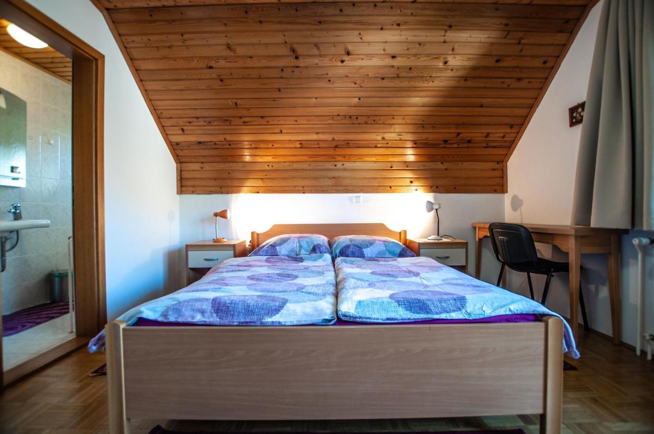 Guest House Alenka Бохин Екстериор снимка