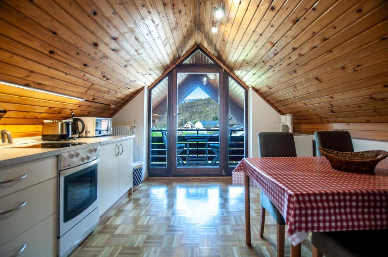 Guest House Alenka Бохин Екстериор снимка