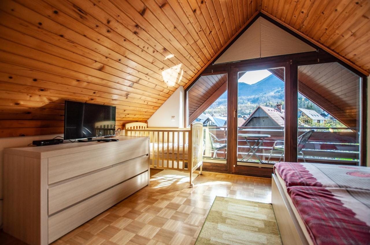 Guest House Alenka Бохин Екстериор снимка