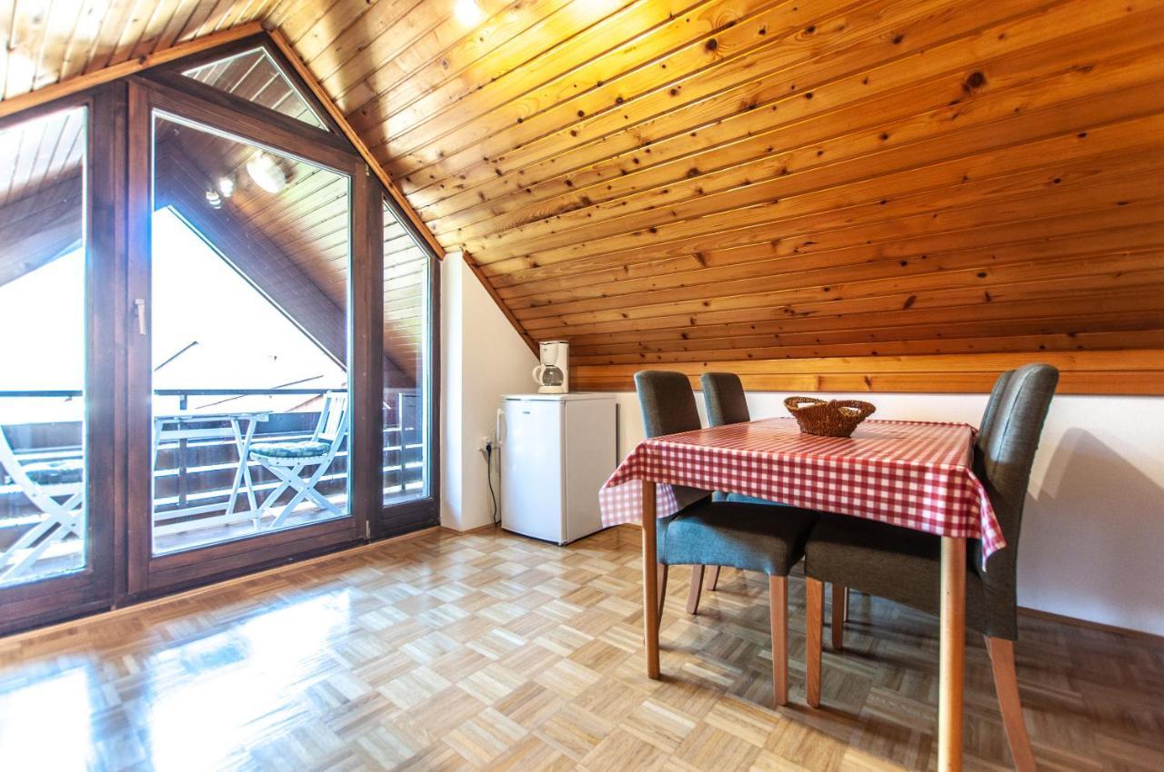 Guest House Alenka Бохин Екстериор снимка