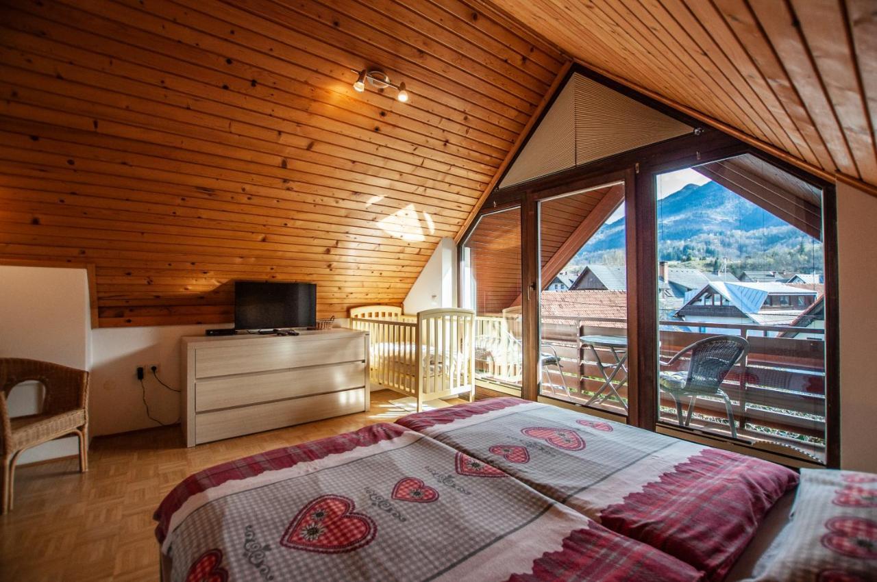 Guest House Alenka Бохин Екстериор снимка