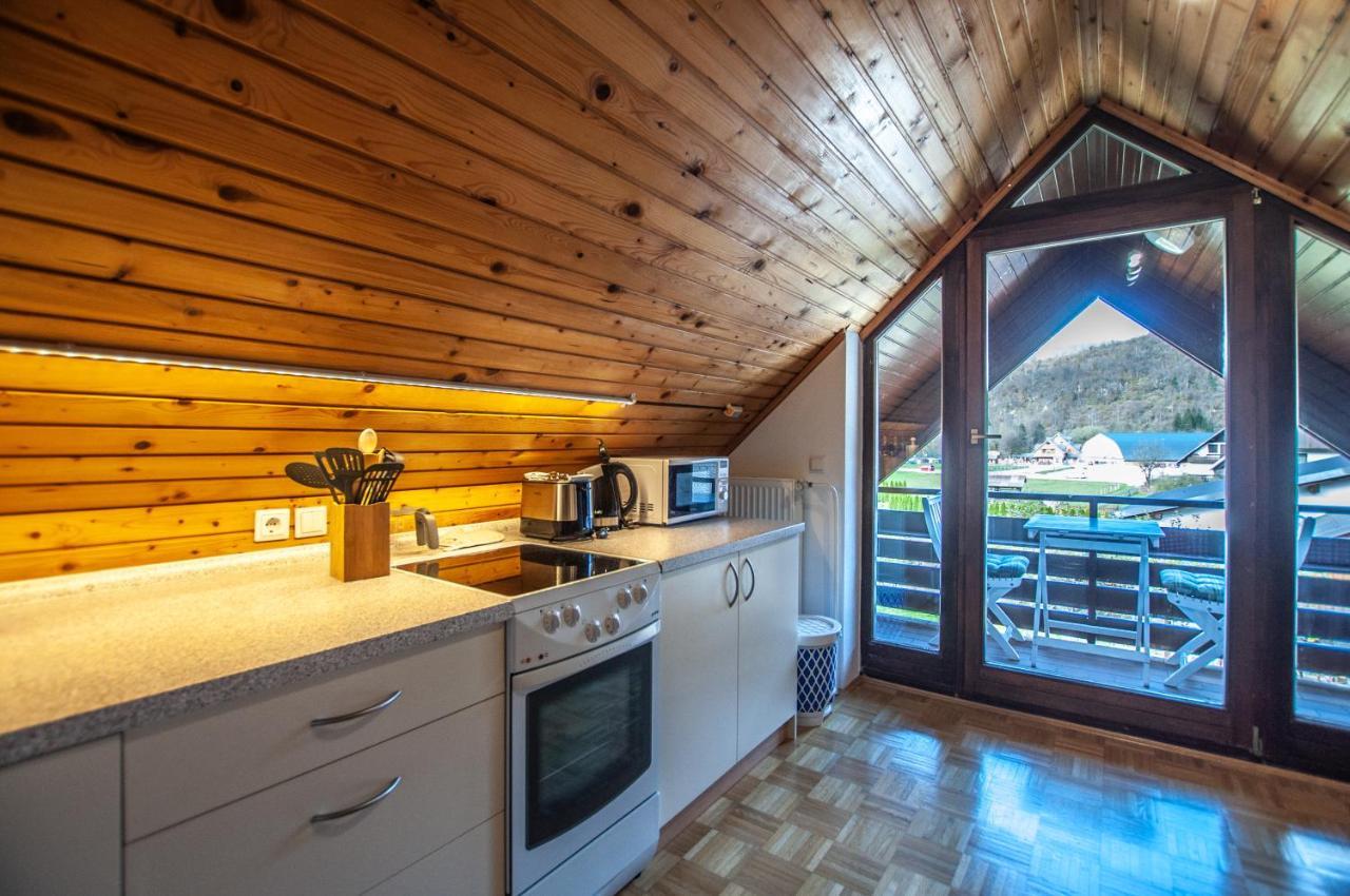 Guest House Alenka Бохин Екстериор снимка