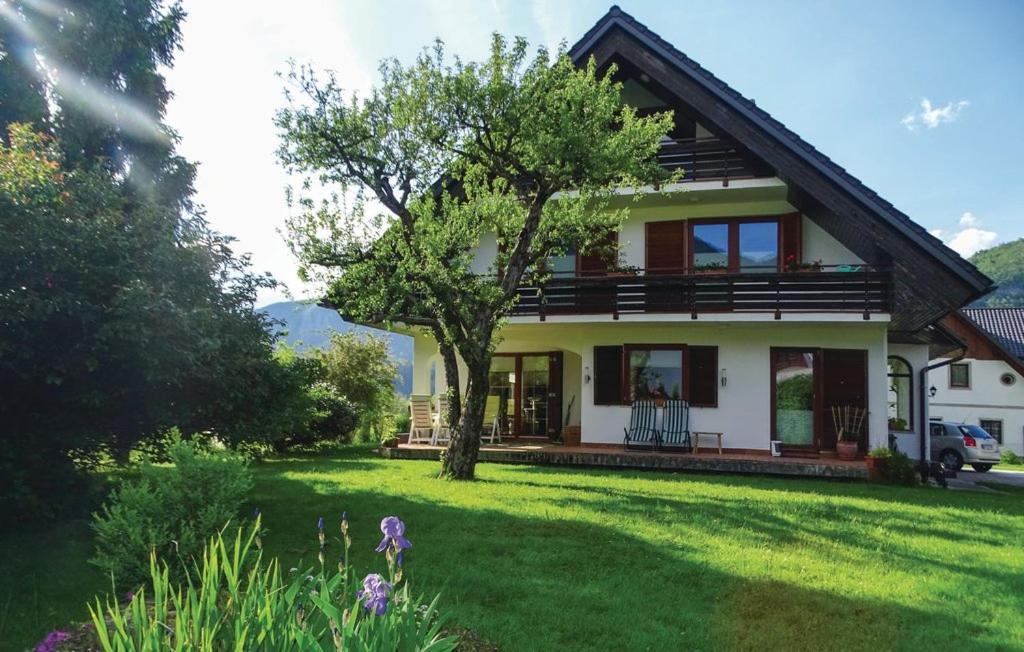 Guest House Alenka Бохин Екстериор снимка
